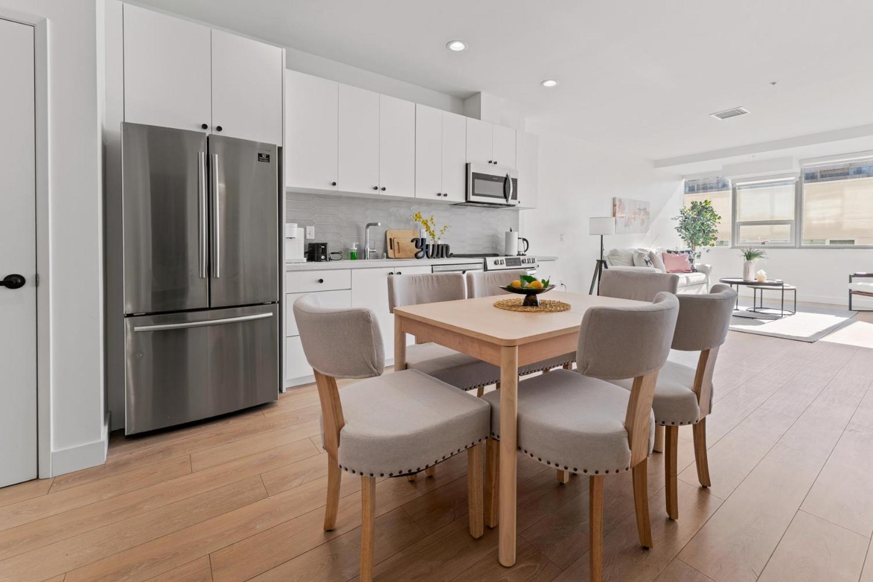 Modern Retreat In Koreatown - Perfect For Your La Stay! 4*